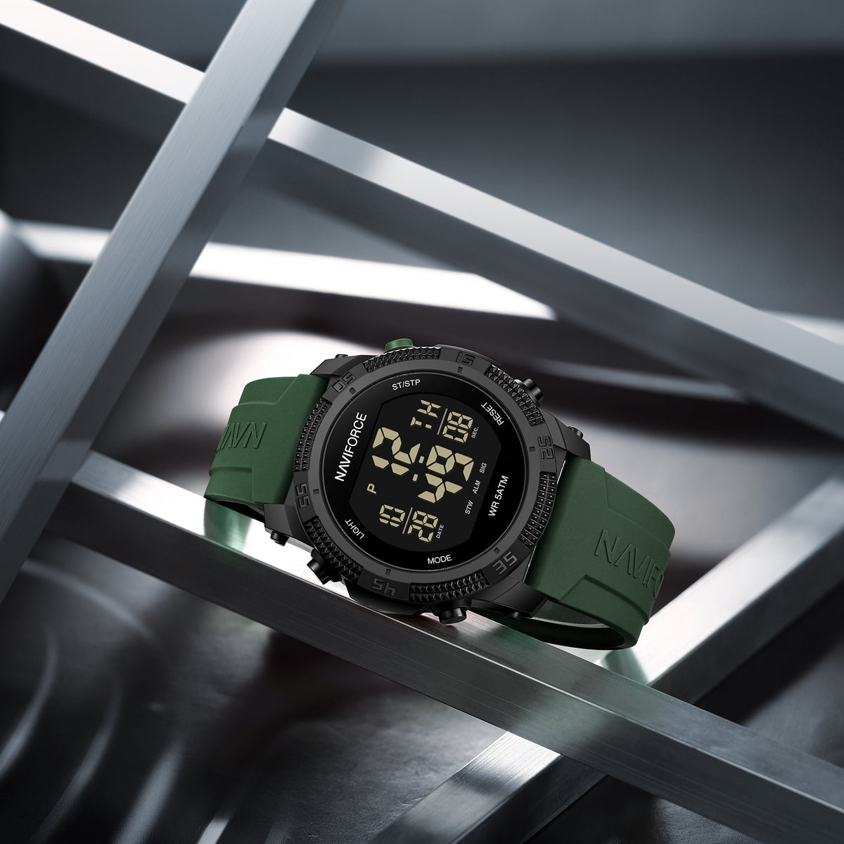 NAVIFORCE NF7104 B/GN Men Watch