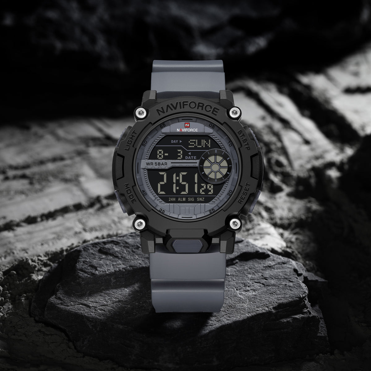 NAVIFORCE NF7133 B/TGY/TGY Men Watch