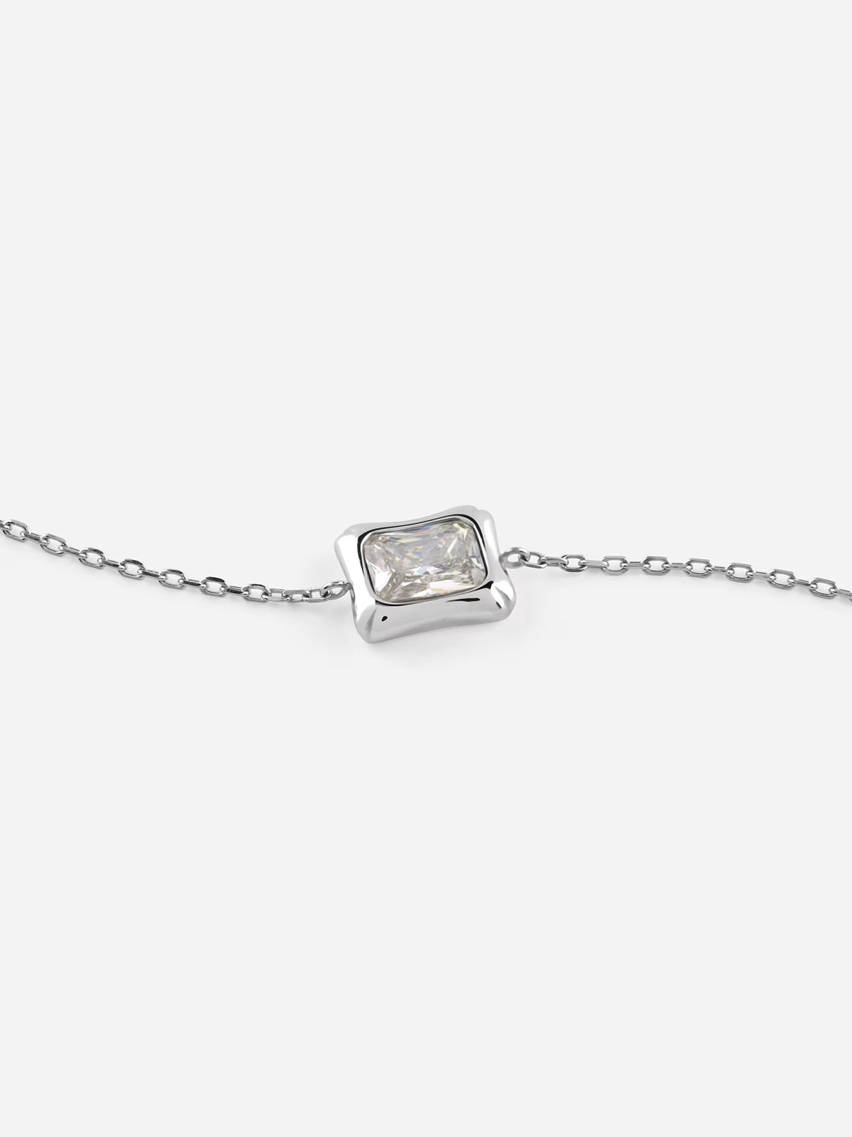 GUESS BAMBOO Silver-Tone Bracelet