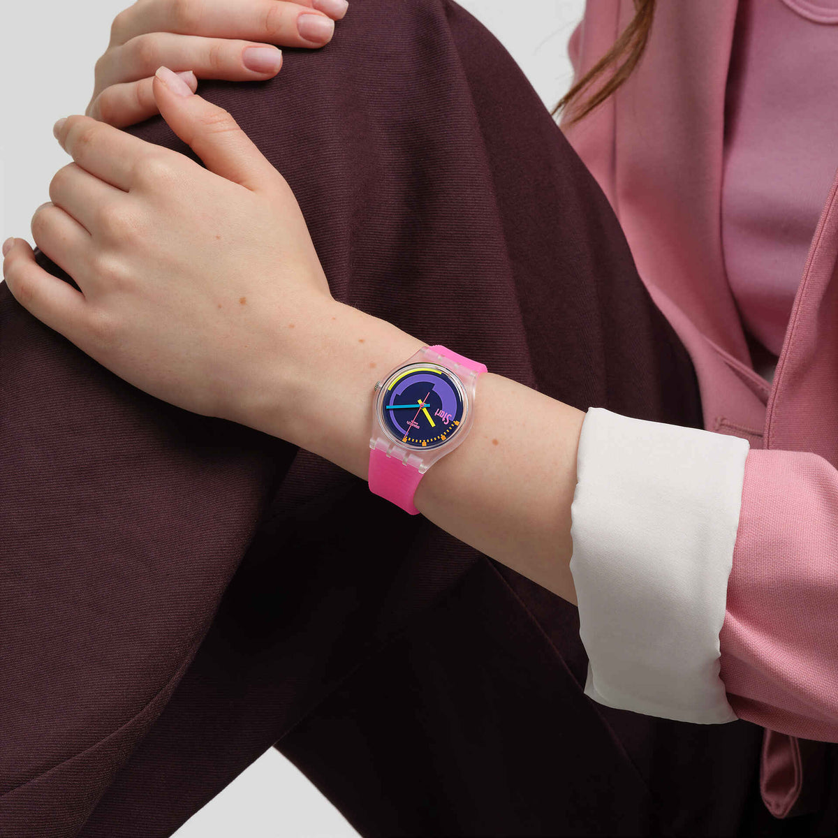 SWATCH NEON PINK PODIUM SO28K111