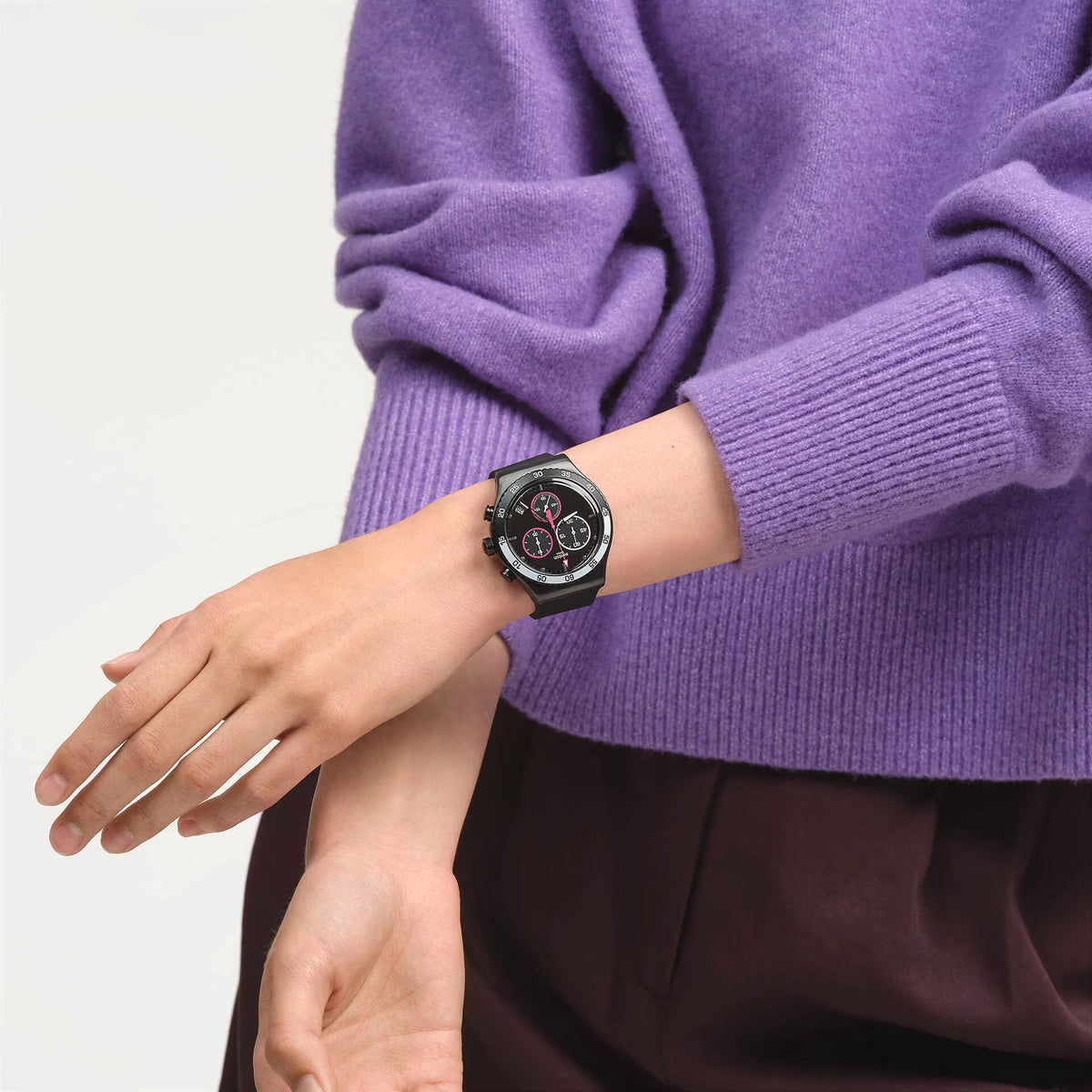SWATCH MAGENTA AT NIGHT YVB413