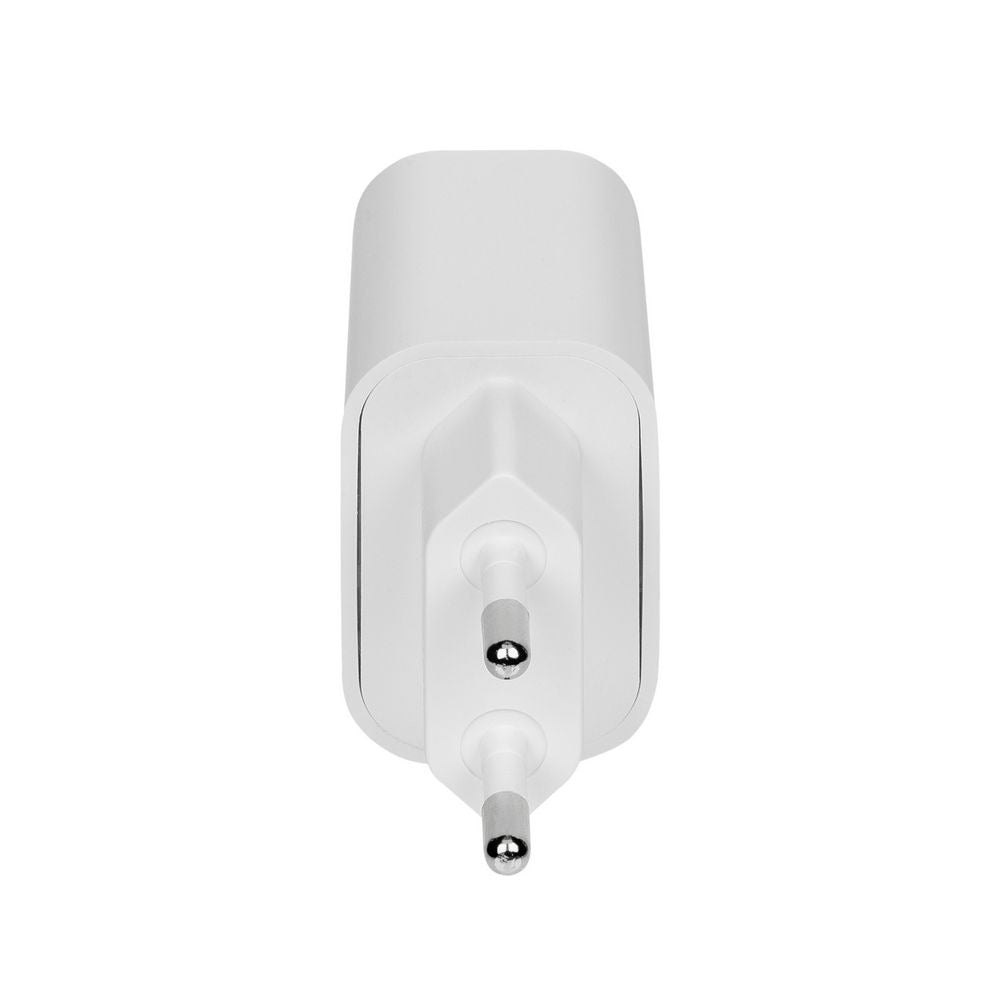 RIVACASE PS4102 WD5 EU wall charger white PD20W + QC3.0, USB-A + USB-C, with USB-C/Lightning cable