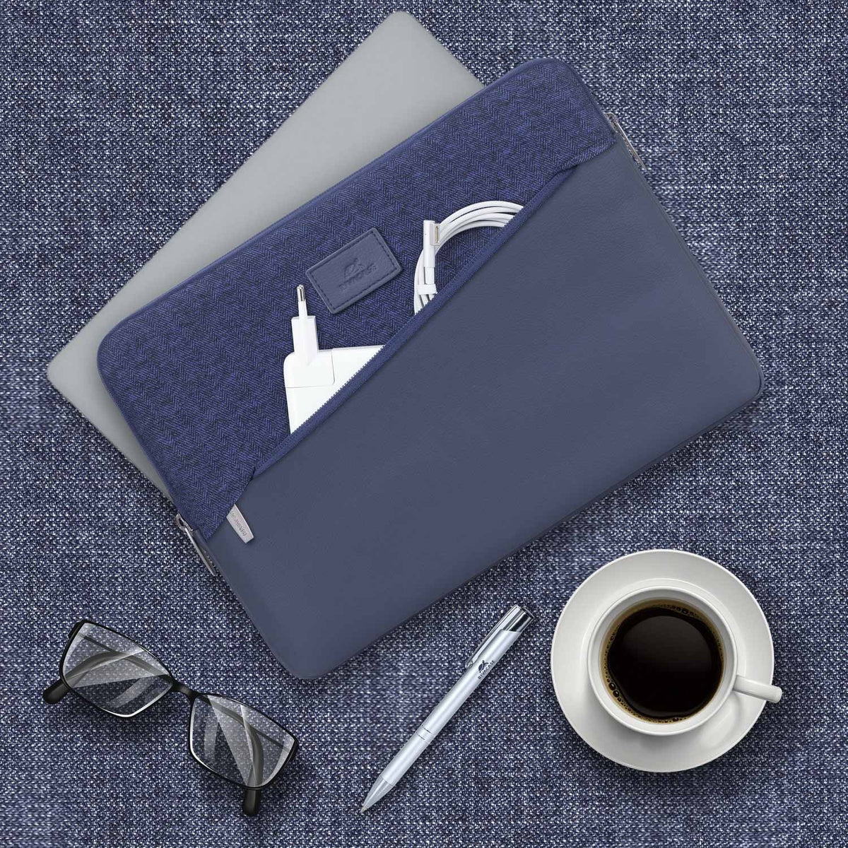 RIVACASE EGMONT 7903 blue MacBook Pro and Ultrabook sleeve 13.3"