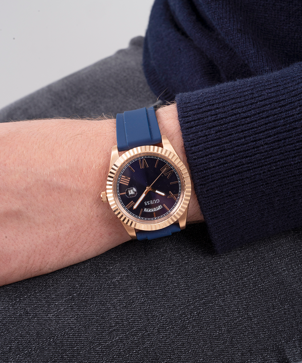 GUESS GW0335G2